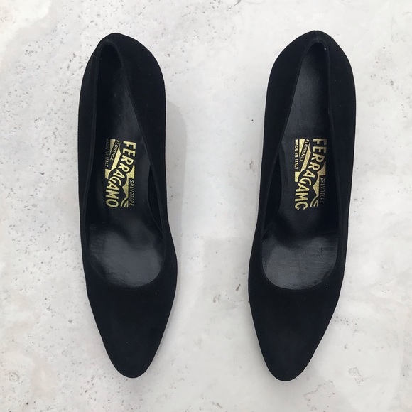 Salvatore Ferragamo Vintage suede heels - Picture 2 of 6